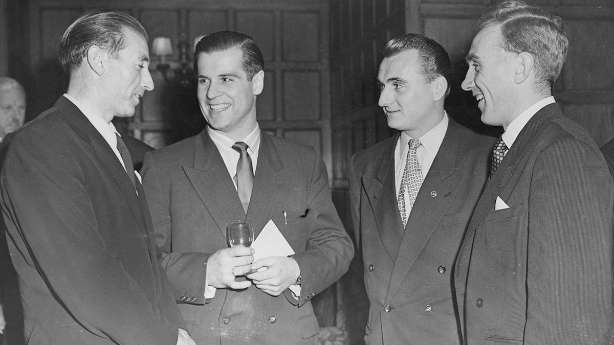 Stanley Matthews Fritz Herkenrath, Jupp Posipal and Billy Wright (de la stânga la dreapta).