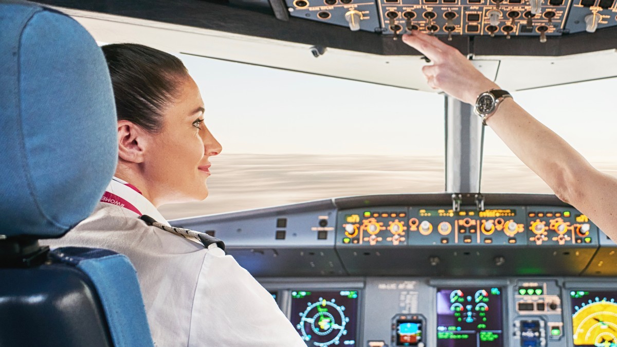 Pilotul Andreea Lițescu, despre perioada de izolare. Andreea Lițescu la manșa unui avion