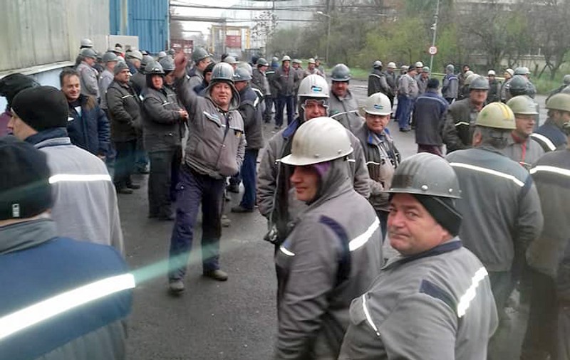 Protest spontan la Doosan IMGB. Muncitorii se tem că societatea va avea aceeași soartă cu Electroputere Craiova, închisă din lipsă de comenzi