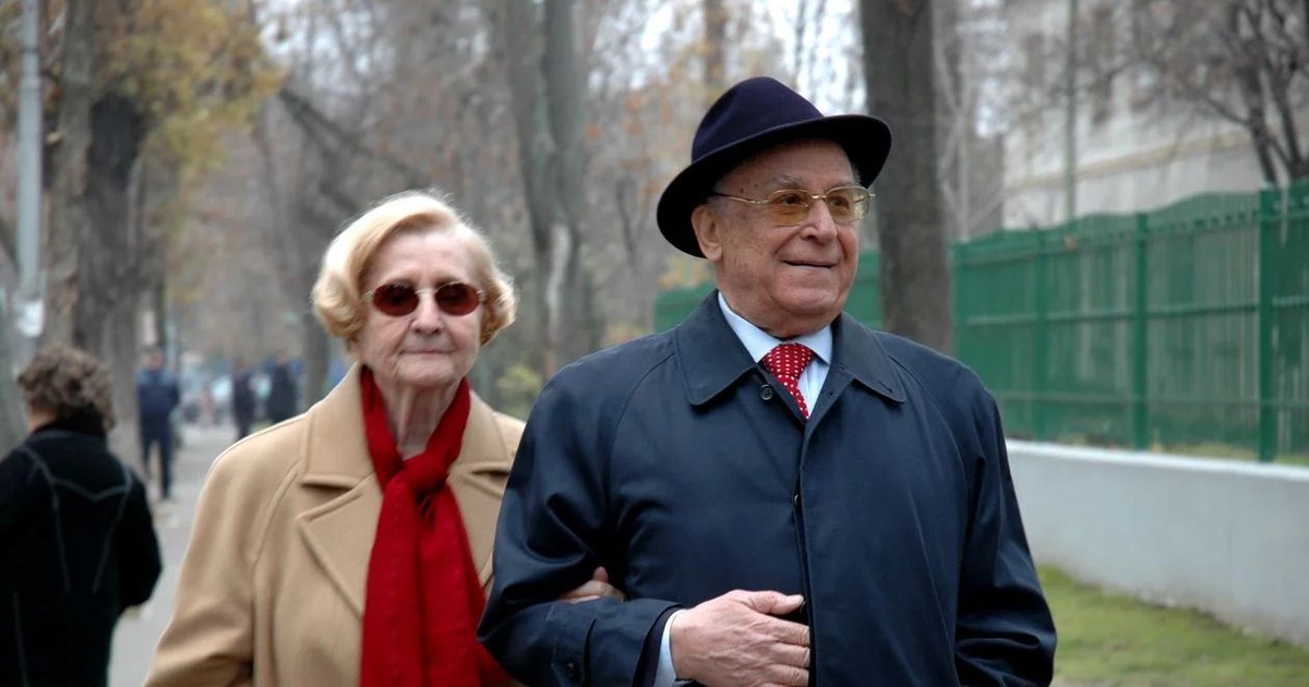 VIDEO Ion Iliescu, la 90 de ani: ”Nu-i ca la 19, dar capul e întreg”. Cu cine a sărbătorit fostul președinte al României