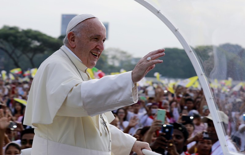 FOTO/ Papamobil de la Pitești! Papa Francisc ar putea folosi mașini Dacia în timpul vizitei sale în România