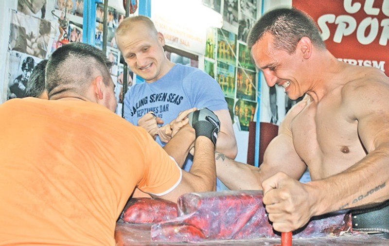 N-are un picior, dar este as la skandenberg! Povestea impresionantă a lui Vasile Scurtu, sportivul bătut de soartă care nu a capitulat | FOTO