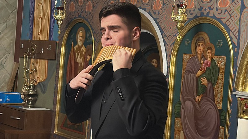 Viorel Papuc studiază de la vârsta de 8 ani.