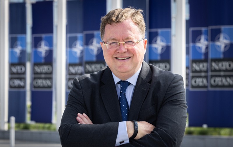 Britanicul Patrick Turner, numit reprezentant al NATO în Ucraina. „Are o experiență solidă”, afirmă Jens Stoltenberg