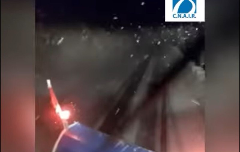 Iarna a venit la munte, Transalpina s-a închis, drumarii intervin cu material antiderapant | Video