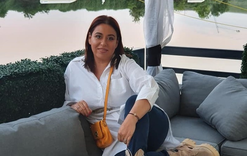 Prima imagine cu mama Oanei Roman după ce a fost externată din spital. „Uite-o și pe soră-mea. Este cu noi!”