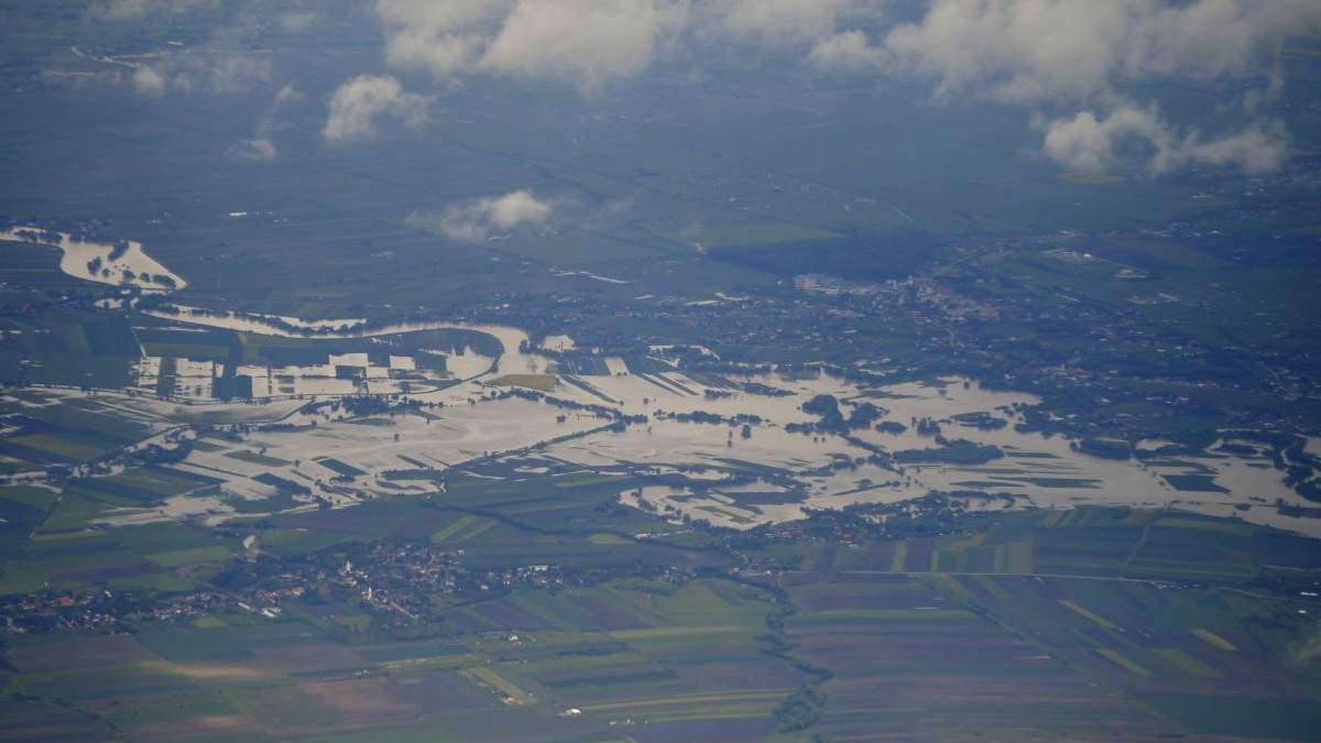 Imagine aeriană cu zona orașului Brașov, după inundațiile din 30 mai 2025