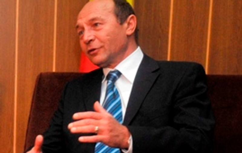 Băsescu a aprobat mărirea salariilor dascălilor