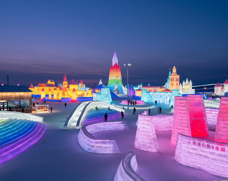 VIDEO | Sculpturi spectaculoase la Festivalul Gheții din Harbin. Ce restricții au fost impuse anul acesta la evenimentul din China
