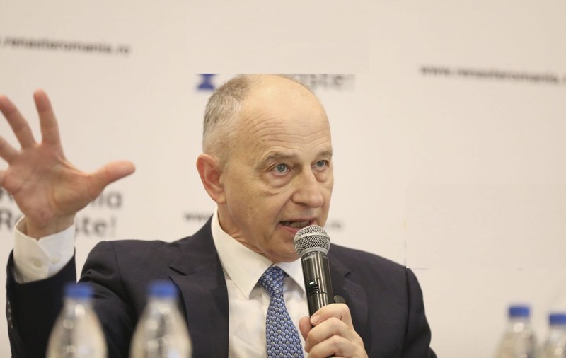 Ginerele lui Mircea Geoană, nepotul unui milionar de origine poloneză, vinde case în România