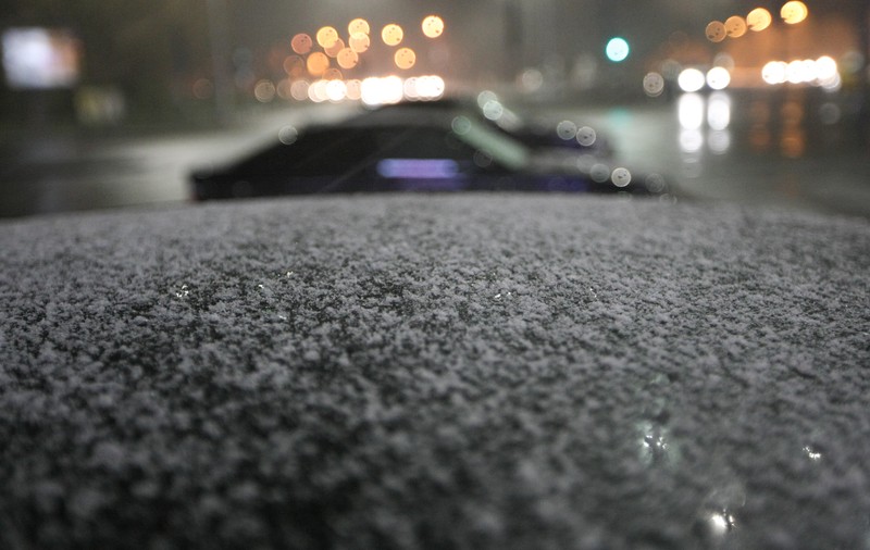 Ninge în București! Meteorologii au emis avertizare de vreme rece / FOTO