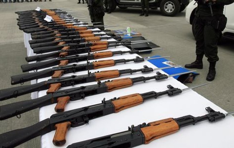 Peste 70.000 de poliţişti au căutat armele furate de la Ciorogârla
