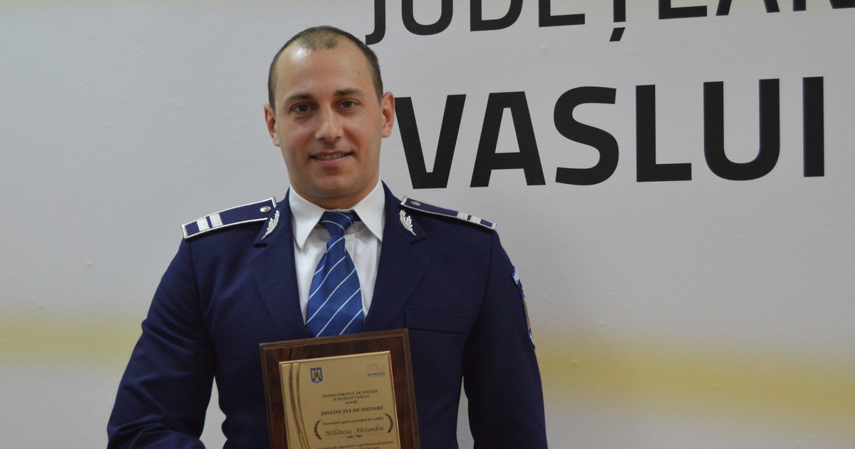 Polițist premiat, reclamat la Parchet și dat în judecată pentru tortură