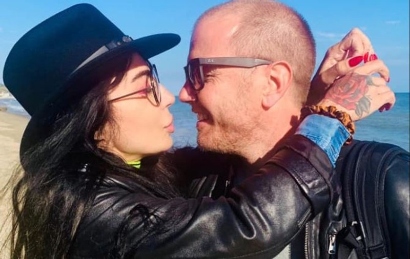 VIDEO/  DJ Wanda va fi condusă la altar de medicul ei estetician. „Nimeni nu era mai potrivit decât Doc să fie cavaler de onoare”