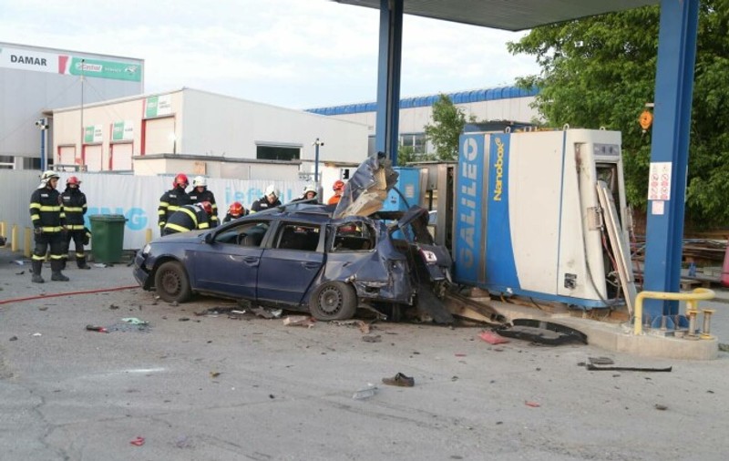 Explozie puternică la o stație de alimentare cu gaz din Pantelimon. O persoană a murit, iar alta a fost rănită