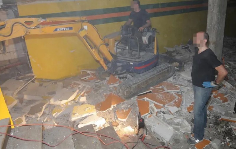 Patronul barului în care au murit 40 de oameni a făcut pușcărie pentru că ducea tinere „la produs” în stațiunile de schi din Elveția: „Cum au strâns asemenea avere?”