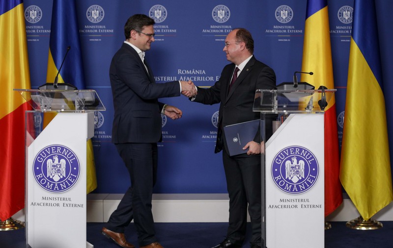 Ce a răspuns Bogdan Aurescu când a fost întrebat dacă România va ajuta Ucraina cu armament