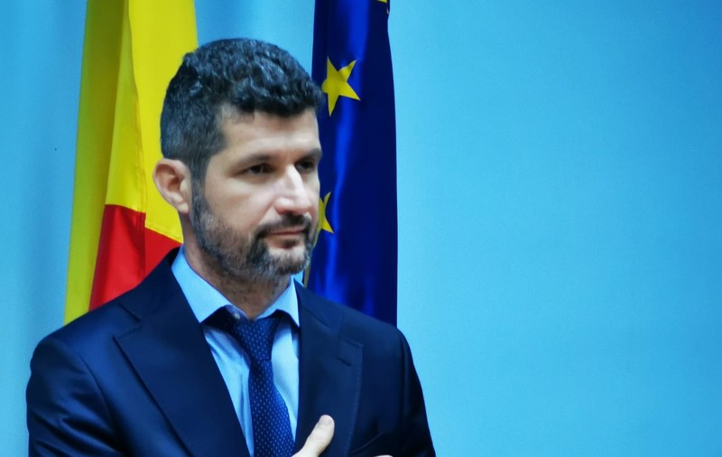 Prefectura Prahova susține că fiica subprefectului și-a pus gratuit vila la dispoziția celor în carantină. Va primi 120 de lei pentru fiecare persoană cazată