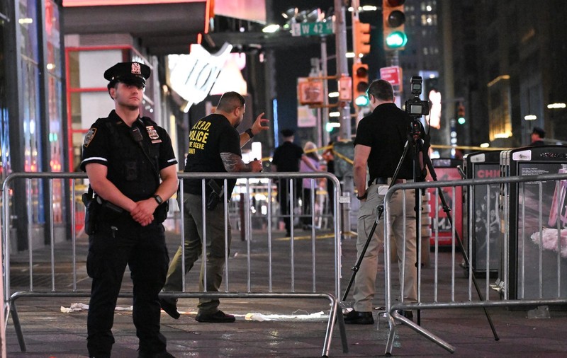 Atac cu cuțitul în Times Square, New York: o directoare a Bank of America a fost ucisă în plină zi, chiar lângă o secție de poliție