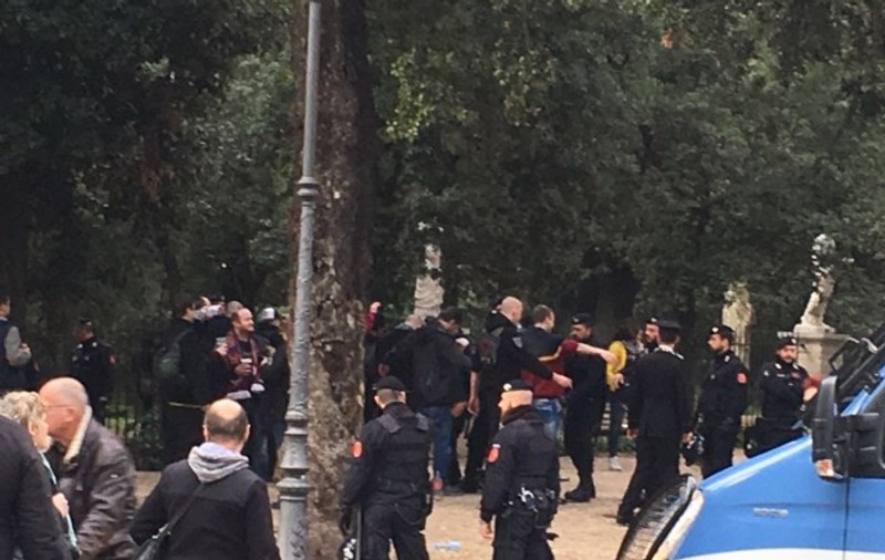 Un conducător de club a fost arestat! Polițiștii au rămas uimiți când au văzut ce avea în posesie!