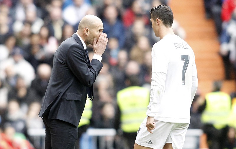 Zidane s-a lăudat: ”Golul meu din 2002 a fost mai frumos decât al lui Ronaldo” | VIDEO