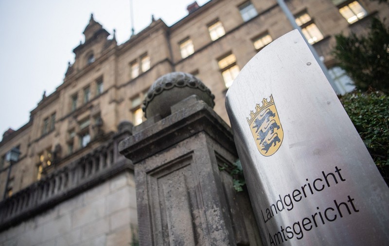 45 de minute a citit procurorul acuzațiile pentru care șapte români sunt judecați în Germania, apoi instanța le-a propus să recunoască totul