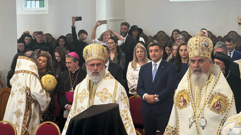 Simion NU a fost chemat la slujba de întronizare a noului episcop ortodox român din Marea Britanie. foto Facebook Teodor Baconschi (2)