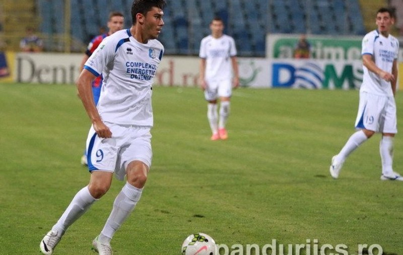 Pandurii - Petrolul 1-1 / Mihai Roman şochează: ”Trebuie să mergem mai des la Biserică!”
