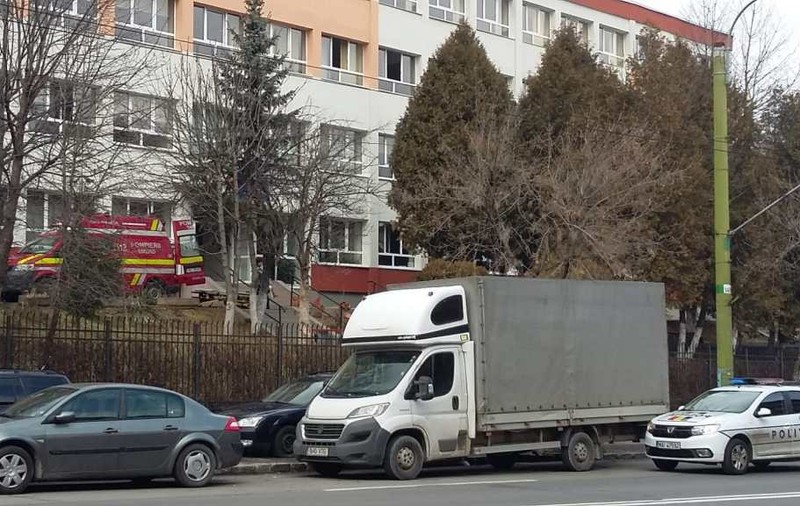 Un elev din Brașov a căzut de la înălțime, la  Liceul de Arte Plastice. Care este starea lui