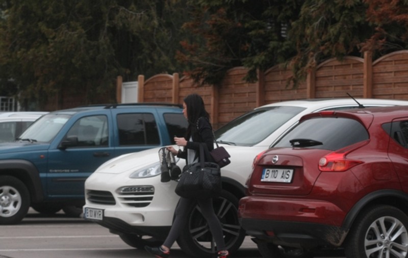 Iubita lui Hrebenciuc se teme să nu se îngraşe
