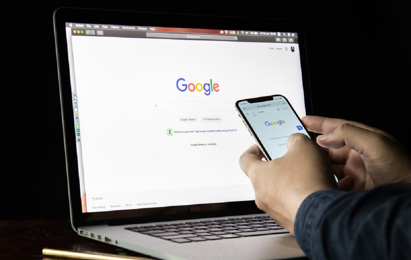 O funcție banală a smartphone-ului trebuie dezactivată pentru a evita riscuri serioase de securitate, avertizează experții