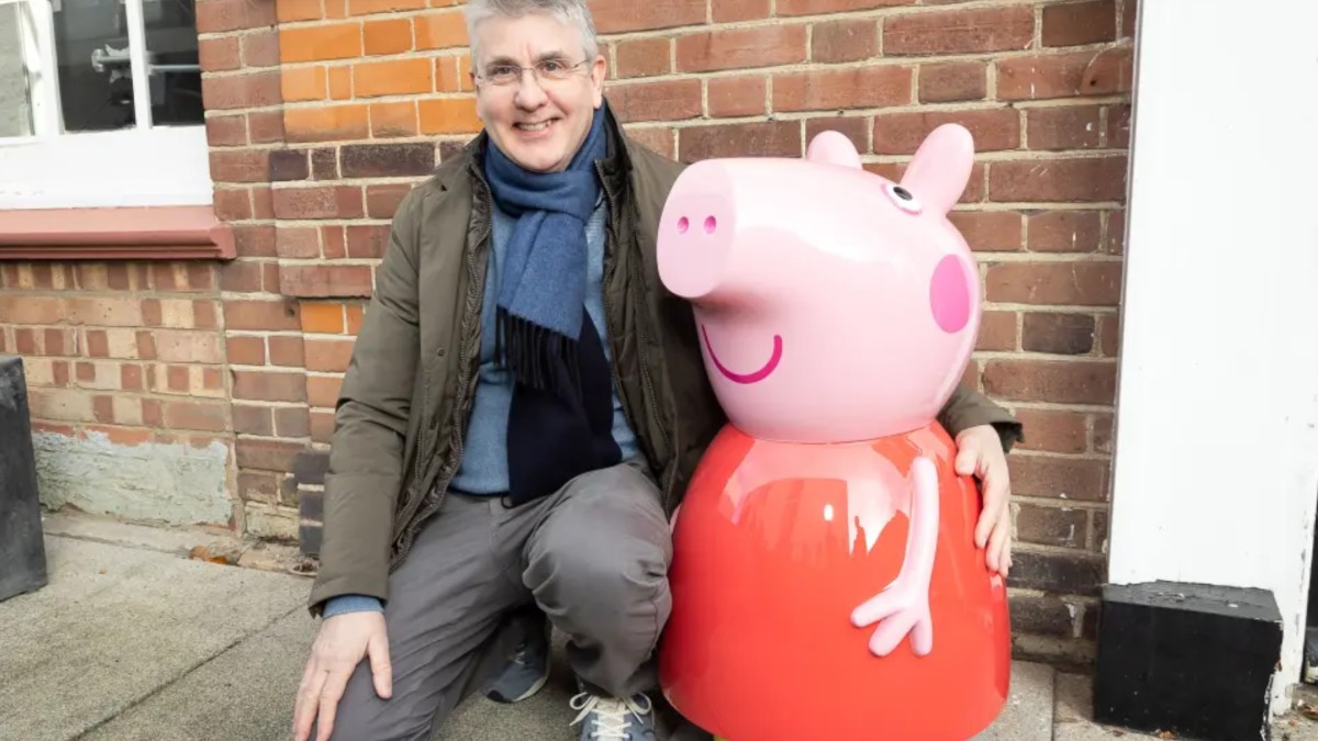 Unul dintre creatorului serialului de animație Peppa Pig a fost jefuit de 2 români. Sursă foto: nfts.co.uk