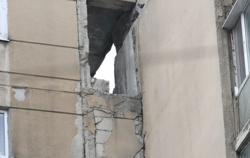 Atenţie! S-au crăpat blocurile din Colentina!
