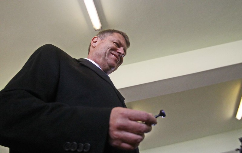Petiție online: Iohannis să-și schimbe numele în IOHANNESCU