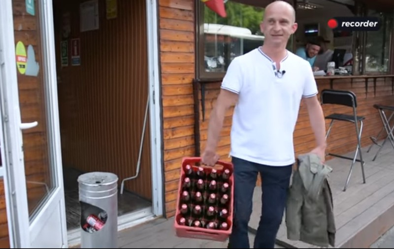 ”Omul cu naveta” a plecat din România! Unde a ajuns Bogdan Lungu la câteva zile după ce l-a înfruntat pe Dragnea