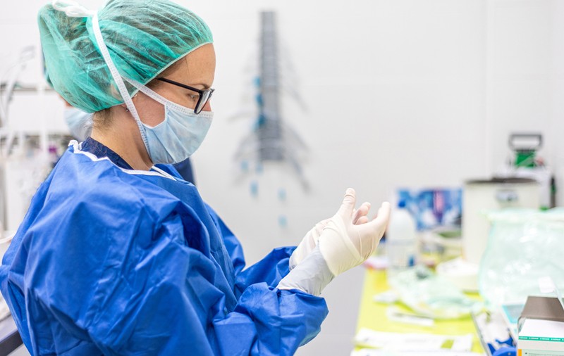Tipuri de teste pentru diagnosticarea tulpinii Omicron. Diferențe, avantaje și dezavantaje