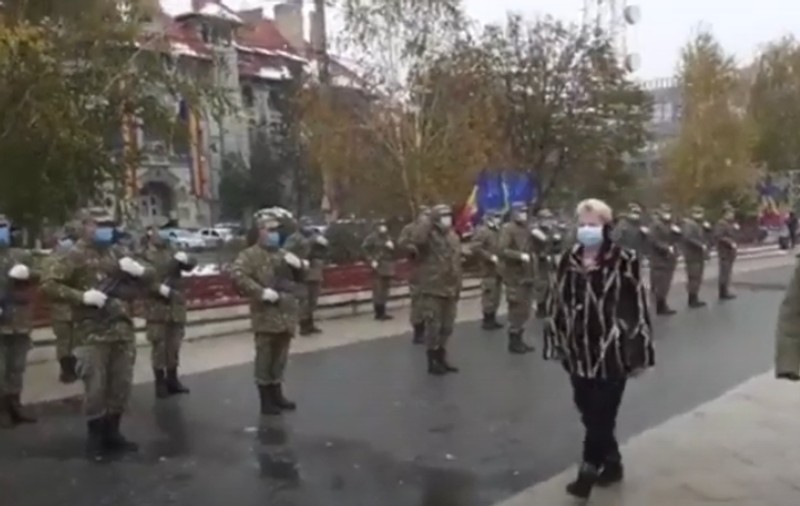 VIDEO  | Subprefectul Brăilei, gafă la ceremonia Zilei Naționale: Așa se întâmplă când lași civilii să facă un exercițiu fără pregătire