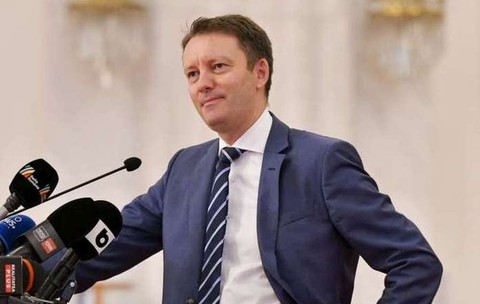 Premierul desemnat Siegfried Mureșan la o conferință de presă în Parlament. Foto: Hepta