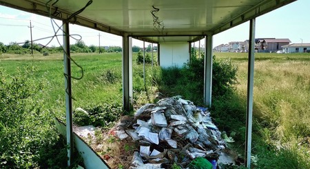 Asta e tot ce a mai rămas din containerele abandonate ale companiei Bechtel