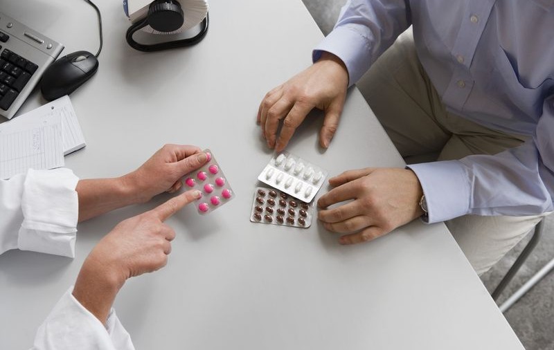 Află dacă și cu câți bani a fost sponsorizat medicul tău de companiile farmaceutice!