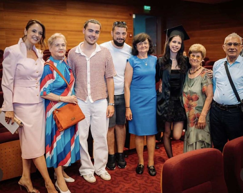 Anunțul făcut de Violeta Bănică după ce a absolvit liceul: „Totul se schimbă și fiecare dintre noi o ia pe drumul lui”