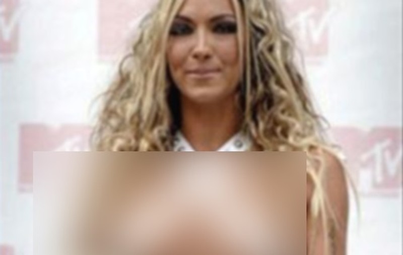 CELE MAI DEOCHEATE rochii de nuntă! Oare cum au putut să apară așa? | FOTO