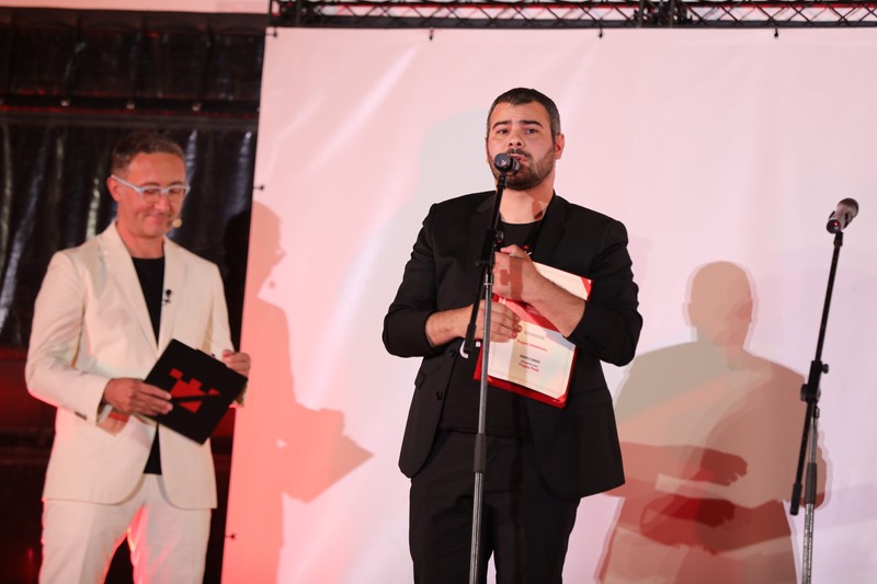 Regizorul Eugen Jebeleanu a câștigat două premii cu filmul său de debut, „Câmp de maci"