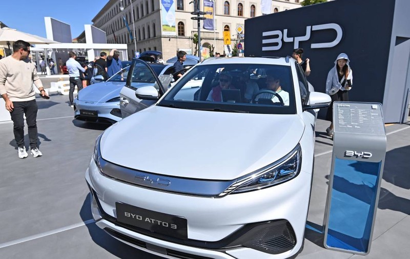 Producătorul auto chinez BYD intră pe piața din România, având ca țintă să devină numărul 1 la vânzări până în 2030