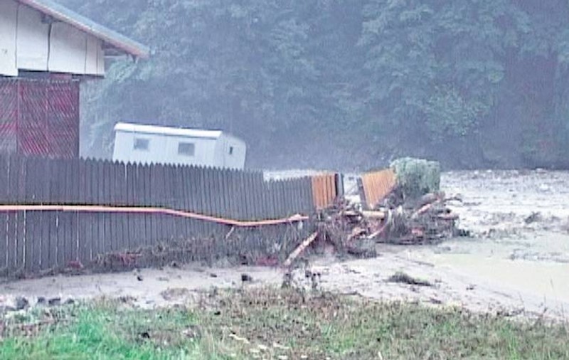 Un bătrân din Prahova a murit după ce a fost luat de o viitură