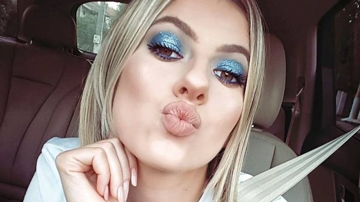 Ce i-a fost dat Lidiei Buble să audă după ce s-a pozat goală în baie. "Jenant și penibil este că ți-ai făcut poză singură în oglindă"
