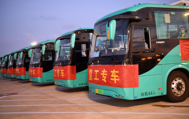 VIDEO | Un autobuz a plonjat într-un lac, în China. Cel puțin 21 de morți