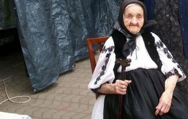 Secretul longevităţii! Cum a ajuns la 101 ani această româncă!