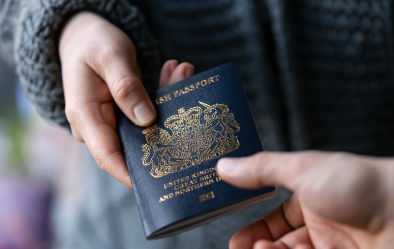 Brexitul încă face victime. Cum au rămas 35.000 de britanici din Portugalia descumpăniți: unii riscă să rămână fără joburi. Le lipsește un singur act