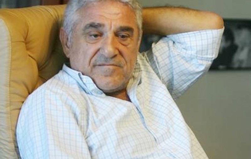 Fraţii Becali, sprijiniţi de rude şi de apropiaţi! Uite ce oameni de fotbal AU AJUNS LA VILA DIN PIPERA